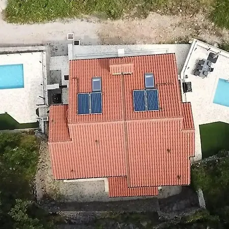 Apartment Aduros Bayview Dobrec