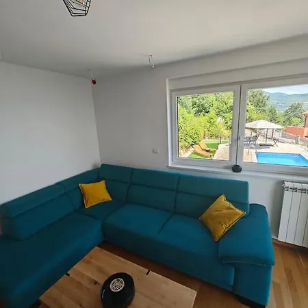 Aduros Bayview * Dobrec