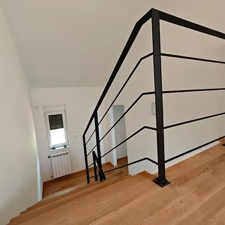 Apartment Aduros Bayview Dobrec